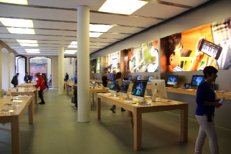 Inside the Apple Store