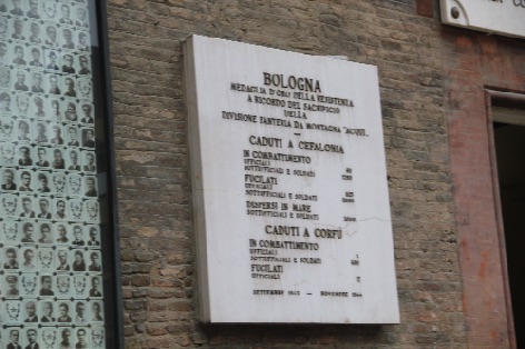 plaque honoring total number of Italians killed during WWII