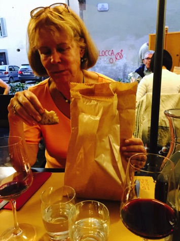 Bread served in a bag