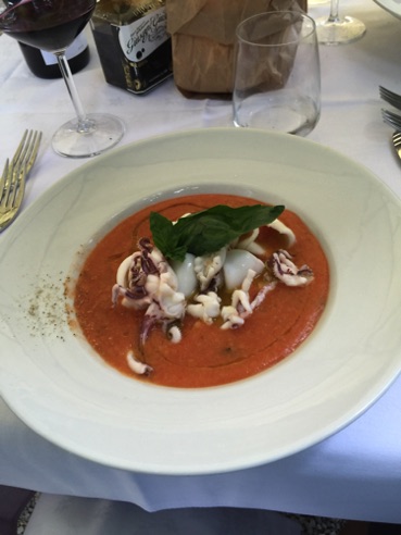 Tomato soup with squid