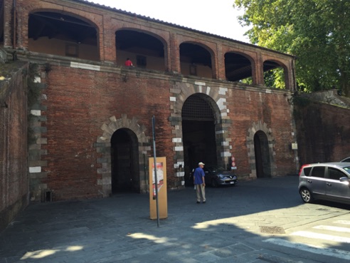 Porta San Pietro-inside