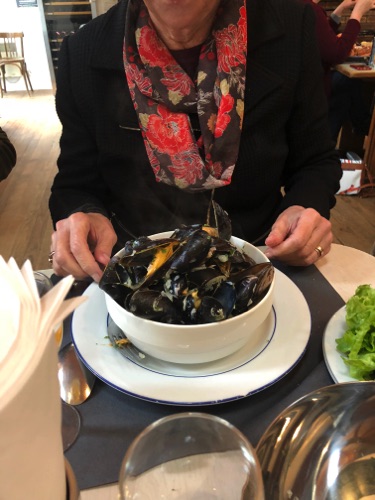 Lunch break with mussels