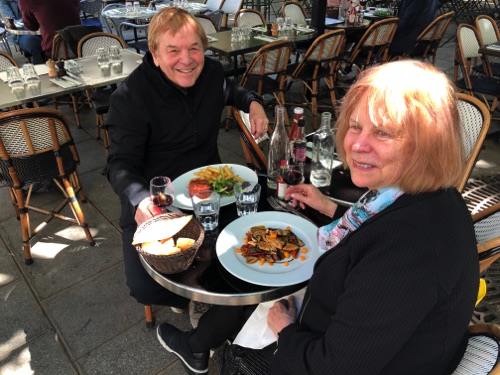 Love lunch outside in Paris